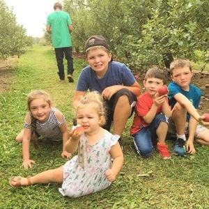 Meet your Posher, Melissa